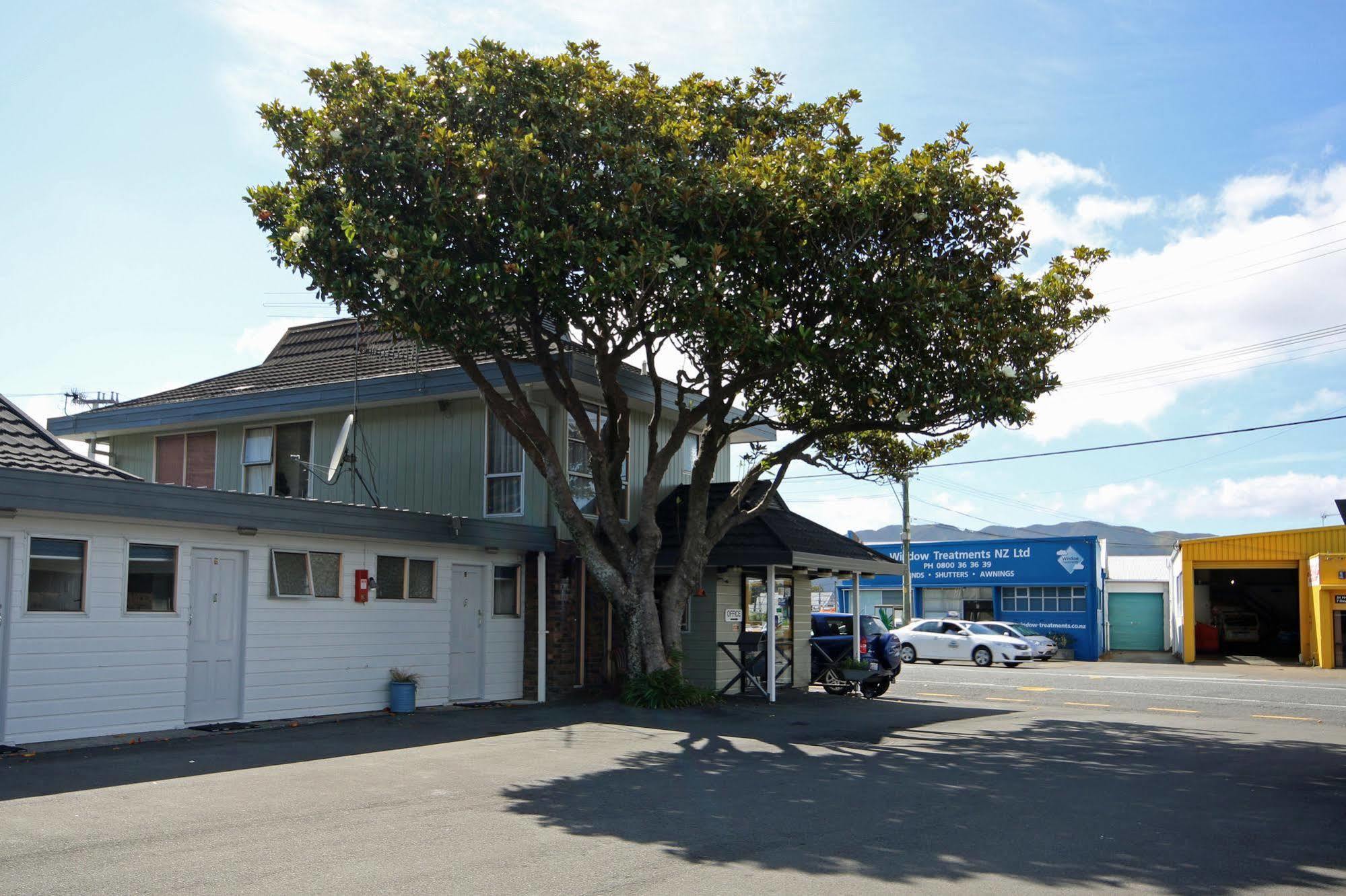 Midway Pacifica Lodge Lower Hutt Exterior photo